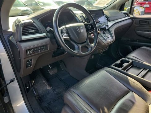 Certified 2018 Honda Odyssey Touring image 18
