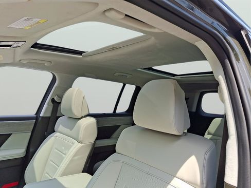 Certified 2025 Hyundai Santa Fe Calligraphy AWD/4WD image 12