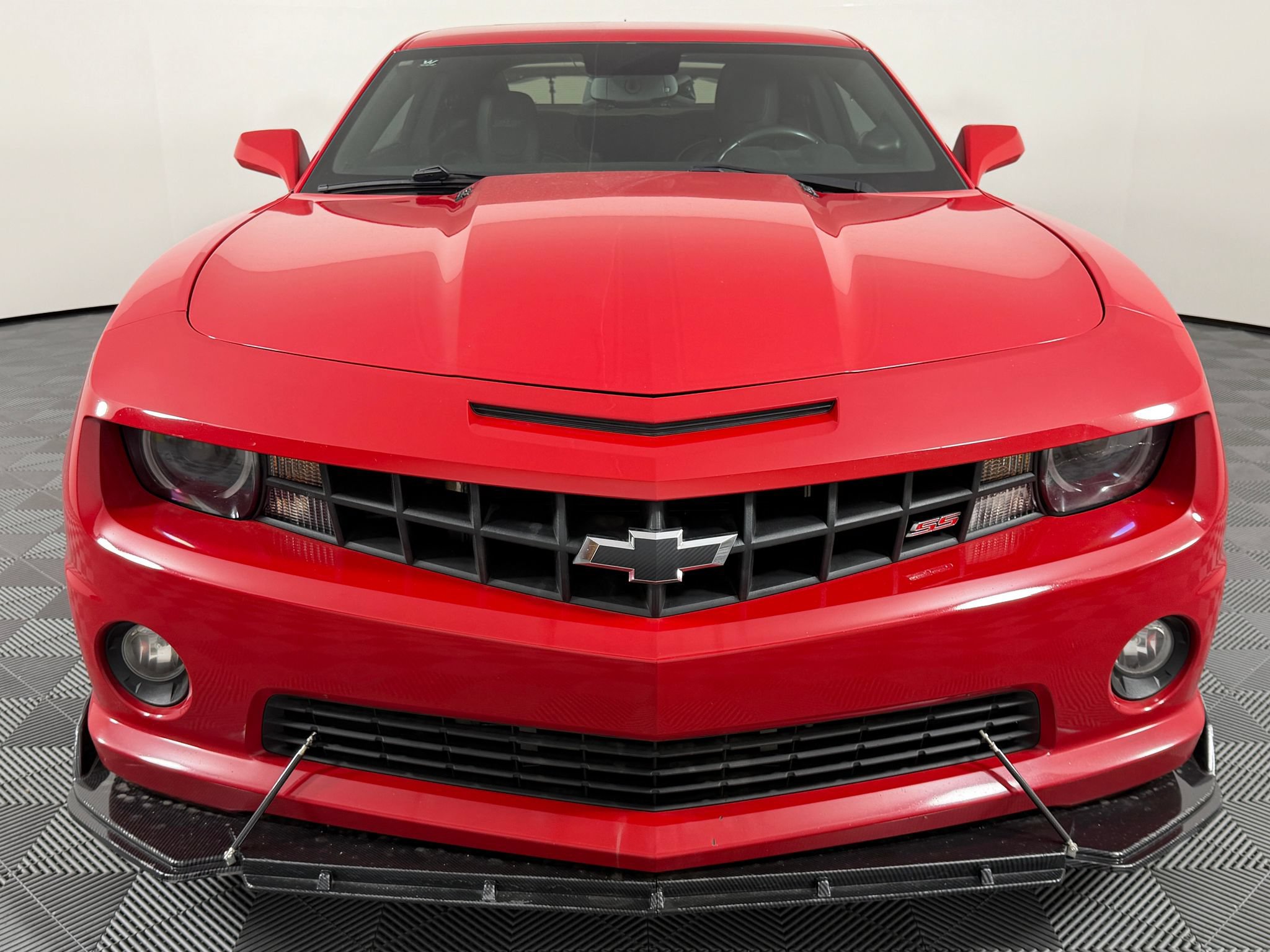 Used 2010 Chevrolet Camaro SS w/ RS Package RWD image 3