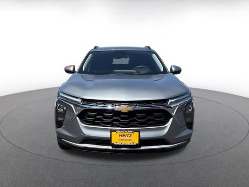 Used 2025 Chevrolet Trax LT image 4