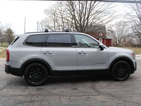 Used 2021 Kia Telluride EX w/ EX Premium Package AWD/4WD image 11
