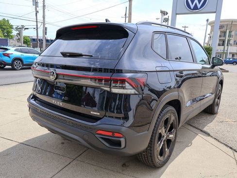 New 2026 Volkswagen Taos SE AWD/4WD image 5