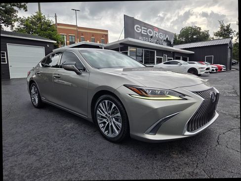 Used 2020 Lexus ES 300h w/ Premium Package FWD image 10