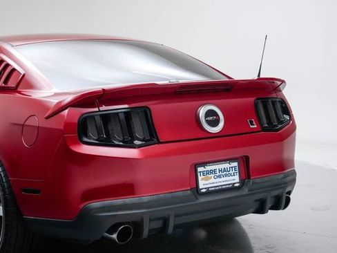 Used 2010 Ford Mustang GT Premium RWD image 4