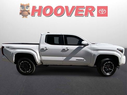 Used 2024 Toyota Tacoma TRD Sport RWD image 2
