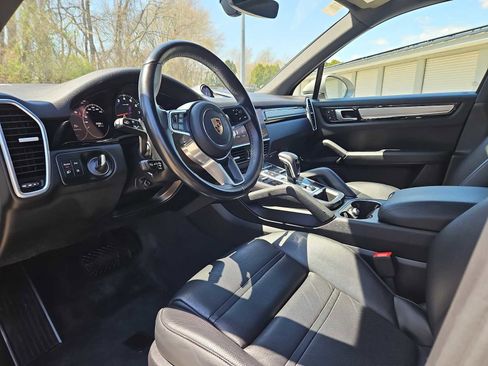 Certified 2022 Porsche Cayenne Platinum Edition AWD/4WD image 11