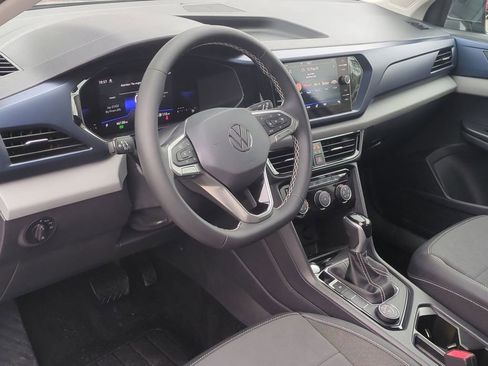 Used 2023 Volkswagen Taos SE AWD/4WD image 13