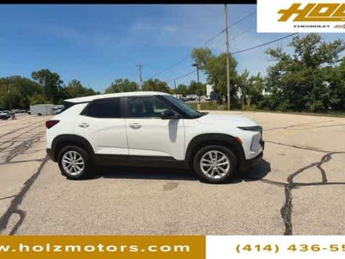 Certified 2025 Chevrolet TrailBlazer LS w/ LS Convenience Package FWD image 9