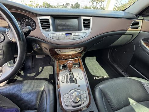 Used 2009 Hyundai Genesis 4.6 w/ Technology Pkg 5 image 12