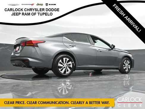 Used 2025 Nissan Altima 2.5 S FWD image 35