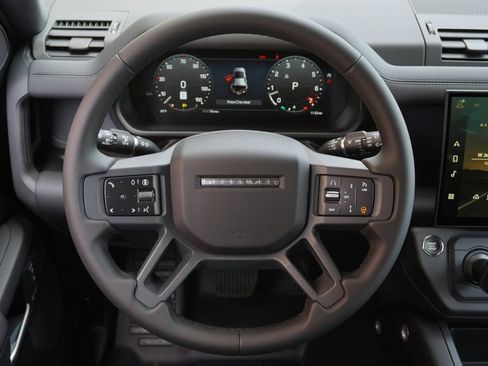 Used 2026 Land Rover Defender 110 X-Dynamic SE AWD/4WD image 16