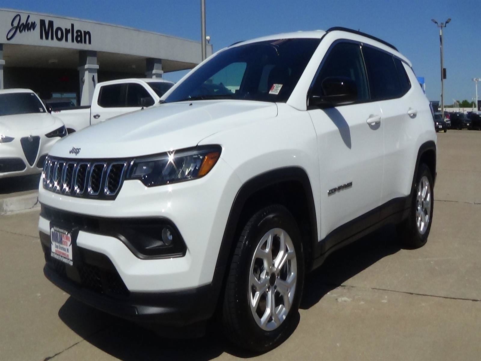 Certified 2025 Jeep Compass Latitude AWD/4WD image 2