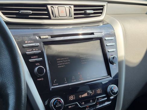 Used 2019 Nissan Murano SV AWD/4WD image 18