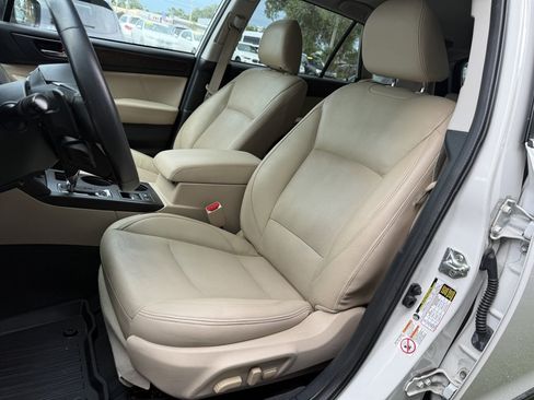 Used 2019 Subaru Outback 2.5i Limited w/ Popular Package #2 AWD/4WD image 14