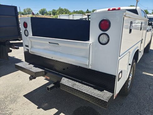 Used 2015 Chevrolet Silverado 2500 W/T AWD/4WD image 5
