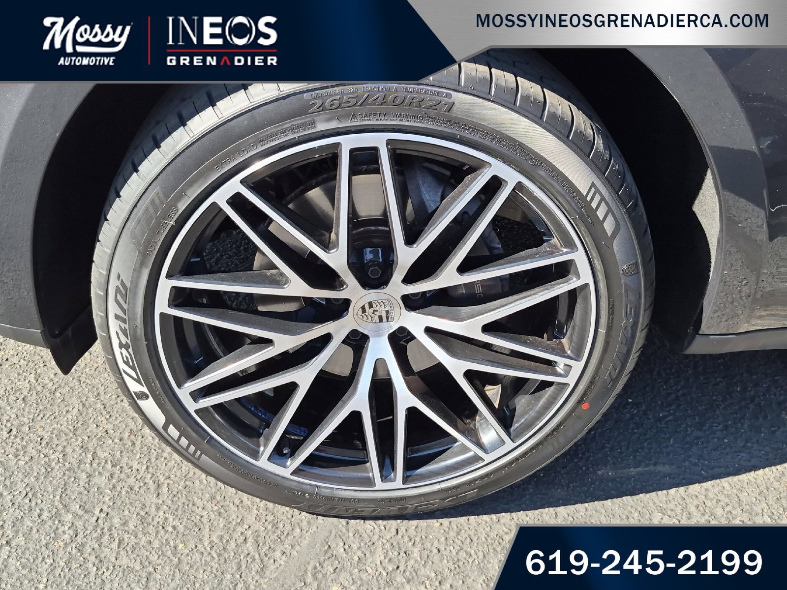 Used 2023 Porsche Macan AWD/4WD image 10