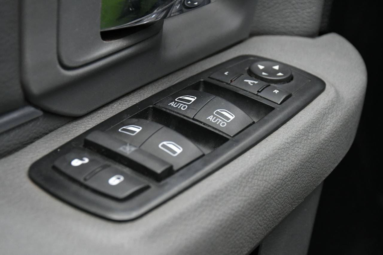 Used 2016 RAM 3500 Big Horn AWD/4WD image 17