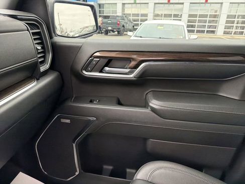 Used 2024 Chevrolet Silverado 1500 LT Trail Boss image 25