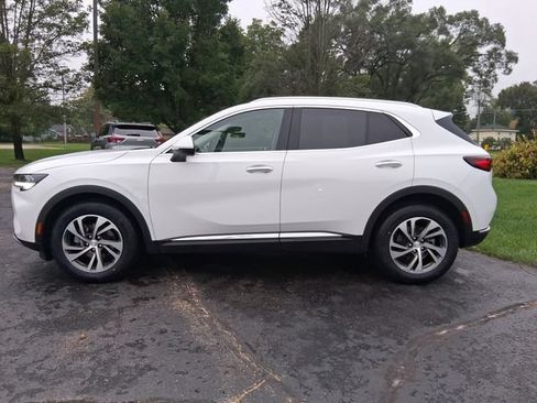 Used 2021 Buick Envision Essence w/ Technology Package I AWD/4WD image 3