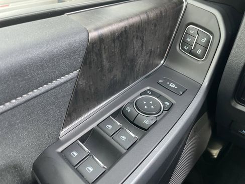 Used 2023 Ford F350 Lariat w/ Lariat Ultimate Package image 28