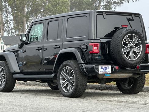 Used 2024 Jeep Wrangler High Altitude AWD/4WD image 3