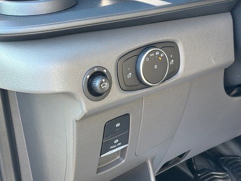 New 2026 Ford Transit 250 148 Medium Roof RWD image 8