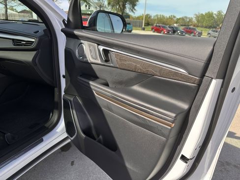 Certified 2025 Buick Enclave Avenir w/ Super Cruise Package image 54