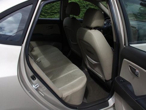 Used 2010 Hyundai Elantra GLS FWD image 6