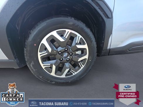 Used 2025 Subaru Forester Premium AWD/4WD image 9