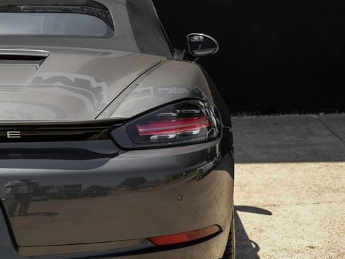 Used 2019 Porsche 718 Boxster RWD image 49