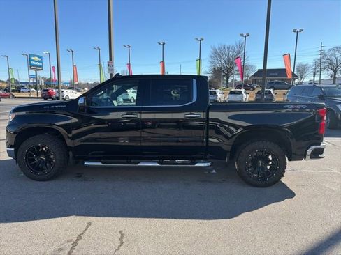 Used 2024 Chevrolet Silverado 1500 LTZ w/ LTZ Convenience Package II image 7