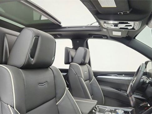 Used 2026 Cadillac Escalade Sport w/ LPO, ONYX Package image 22