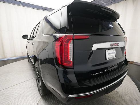Used 2024 GMC Yukon SLT w/ SLT Luxury Package AWD/4WD image 35