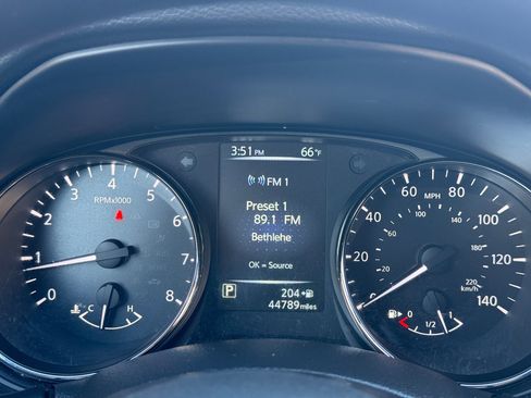 Used 2017 Nissan Rogue S image 23