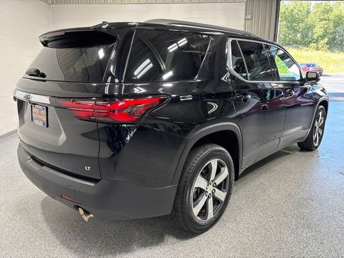 Used 2023 Chevrolet Traverse LT w/ LT Premium Package AWD/4WD image 7