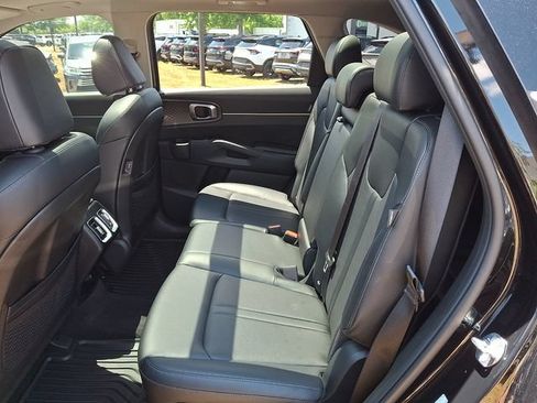 Certified 2026 Kia Sorento S w/ S Panoramic Sunroof Package FWD image 11