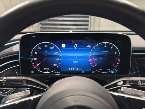 Used 2024 Mercedes-Benz E 350 4MATIC Sedan w/ Airmatic Package image 24