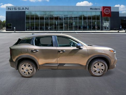 New 2026 Nissan Kicks S FWD image 7