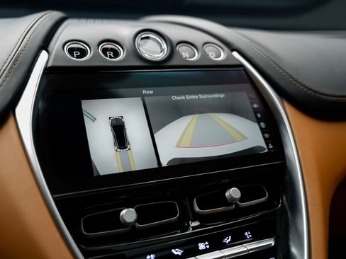 Used 2023 Aston Martin DBX AWD/4WD image 48