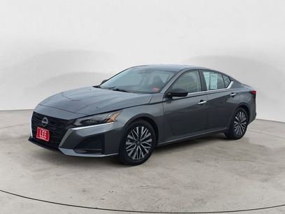 Used 2024 Nissan Altima 2.5 SV