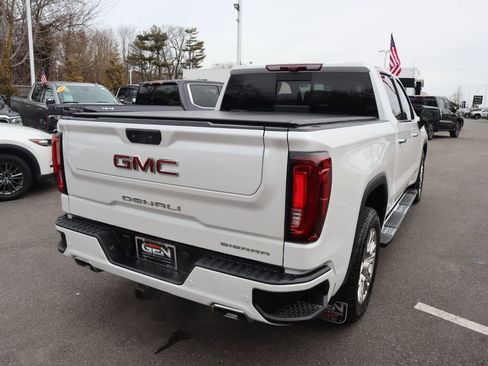 Used 2024 GMC Sierra 1500 Denali w/ Technology Package AWD/4WD image 4