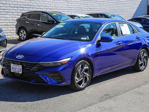 Certified 2024 Hyundai Elantra SEL w/ Convenience Package image 3