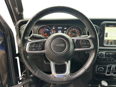 Used 2018 Jeep Wrangler Unlimited Sahara AWD/4WD image 19