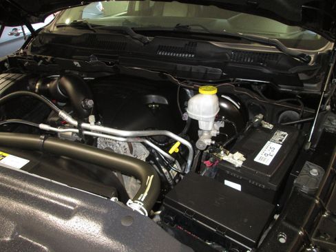 Used 2018 RAM 1500 Laramie w/ Convenience Group image 37