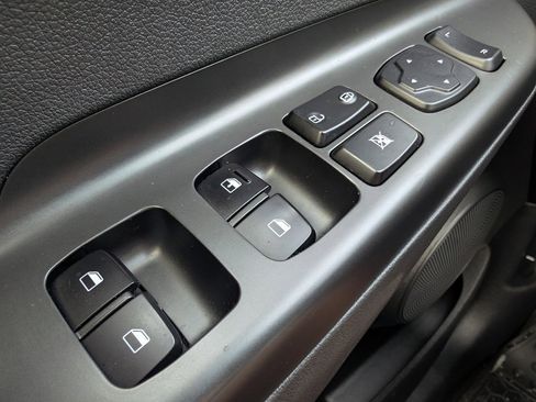 Used 2020 Hyundai Kona SE image 32