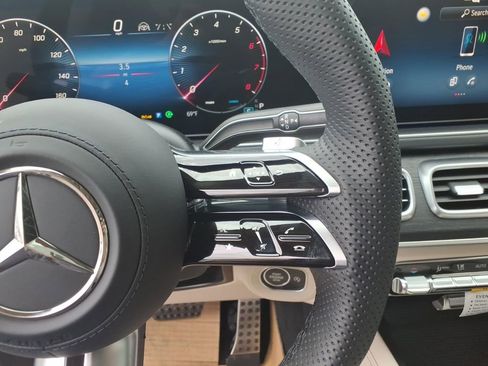New 2026 Mercedes-Benz GLS 450 4MATIC image 21