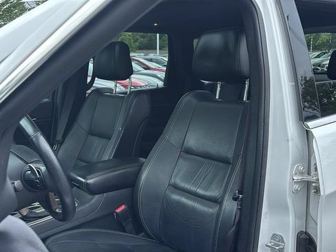 Used 2016 Jeep Grand Cherokee Limited AWD/4WD image 10