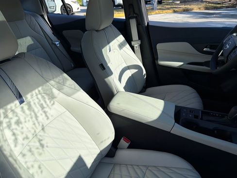 New 2026 Nissan Sentra SL w/ Floor Mat Package FWD image 9