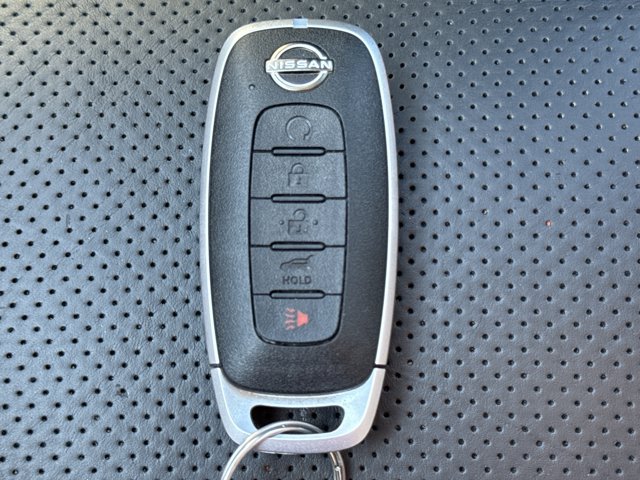 Used 2023 Nissan Rogue Platinum w/ Platinum Premium Package FWD image 27