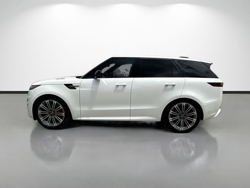 Used 2025 Land Rover Range Rover Sport Dynamic SE AWD/4WD image 2